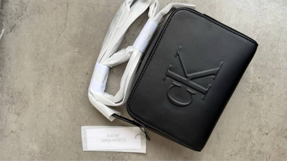 Жіноча сумка Calvin Klein оригінал нова