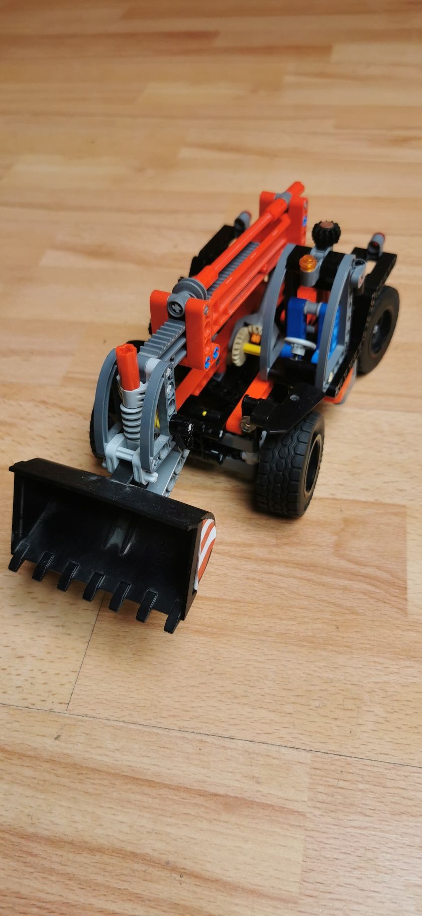 lego technic 42061 ladowarka