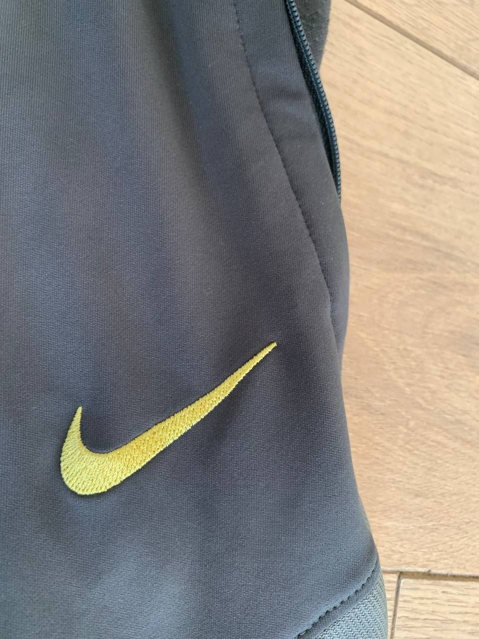 Тренувальні штани Nike Liverpool FC Strike Knit Pants DB0243-010