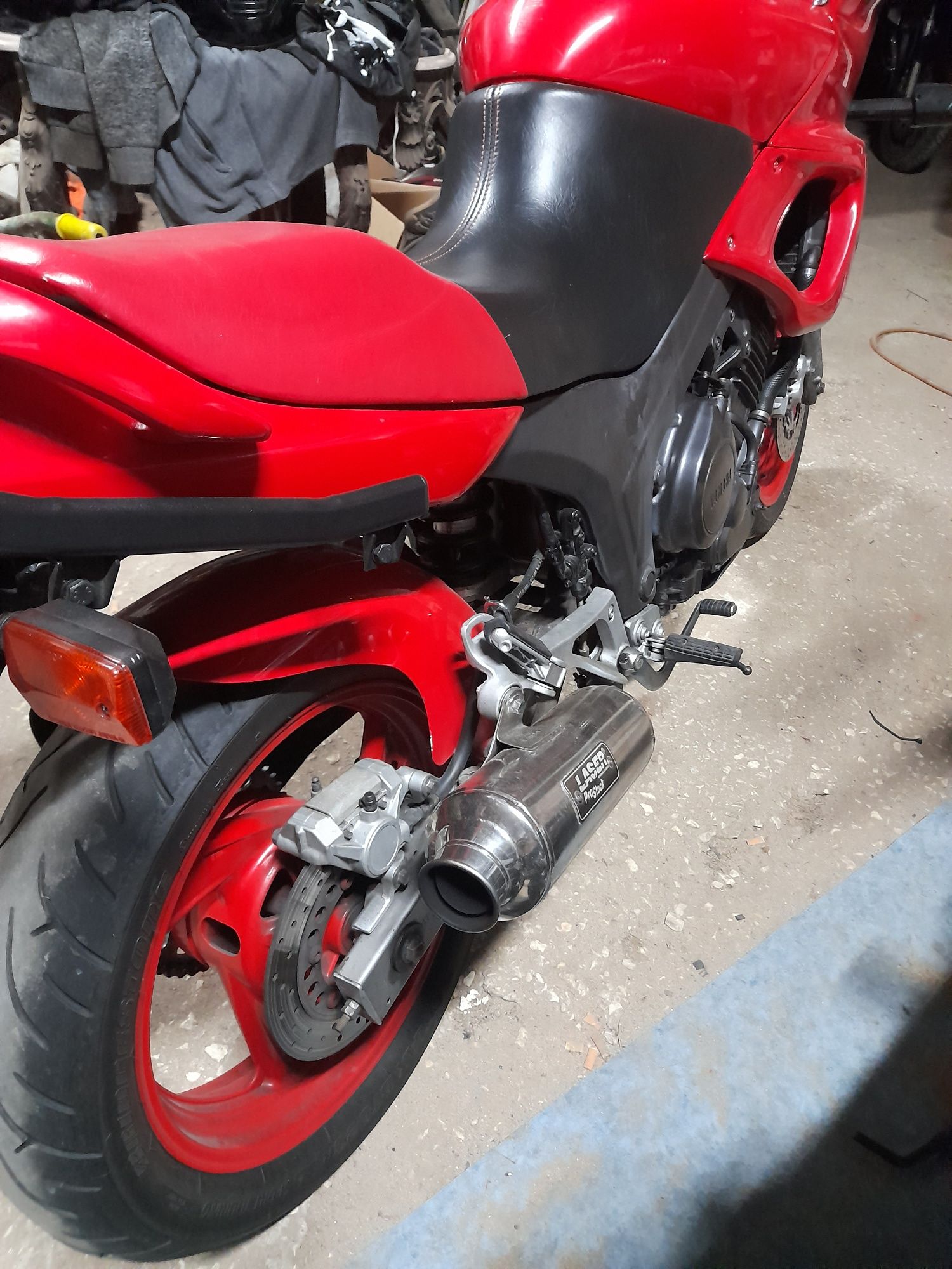 Yamaha TDM 850 3vd Isenta selo