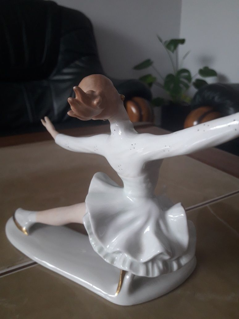 Figurka porcelanowa " łyżwiarka " Wallendorf