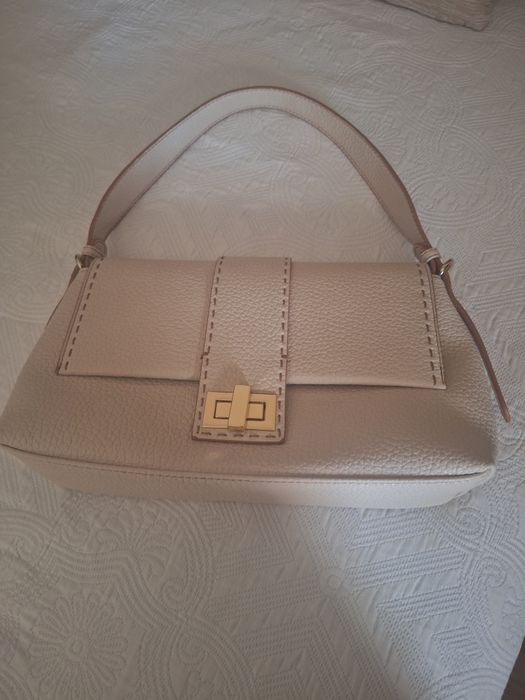 Vendo mala bege perspontada a castanho