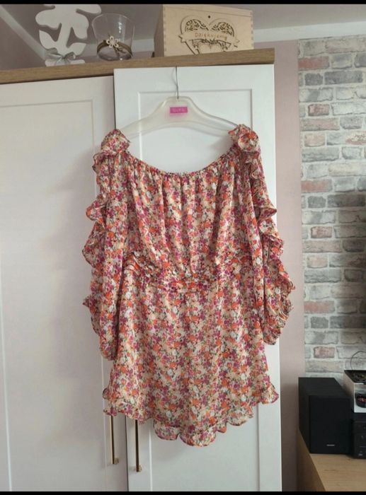 Nowy kombinezon Guess, rozmiar XL – hiszpanka, kwiatowy wzór, romantyc