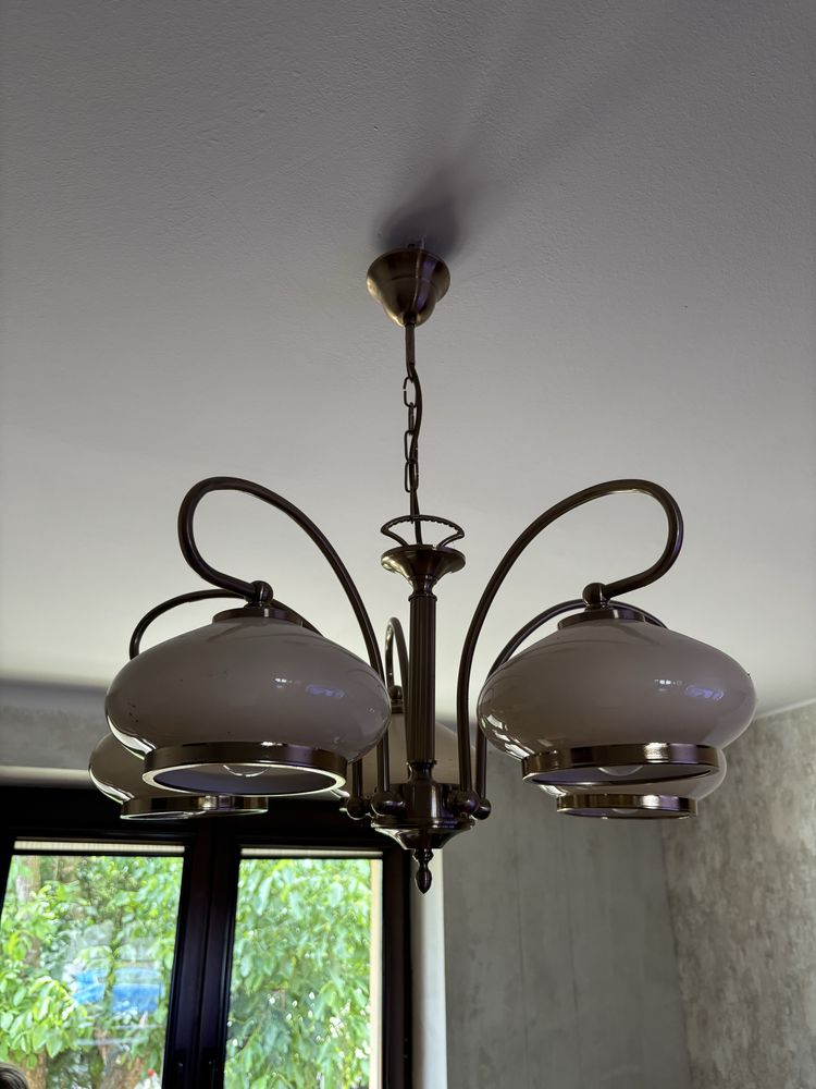 Piękny lampa - żyrandol