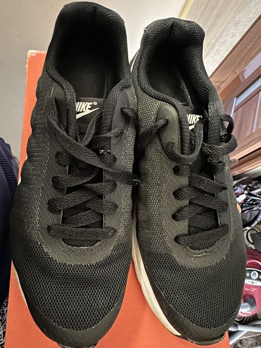 Продам кросівки Nike