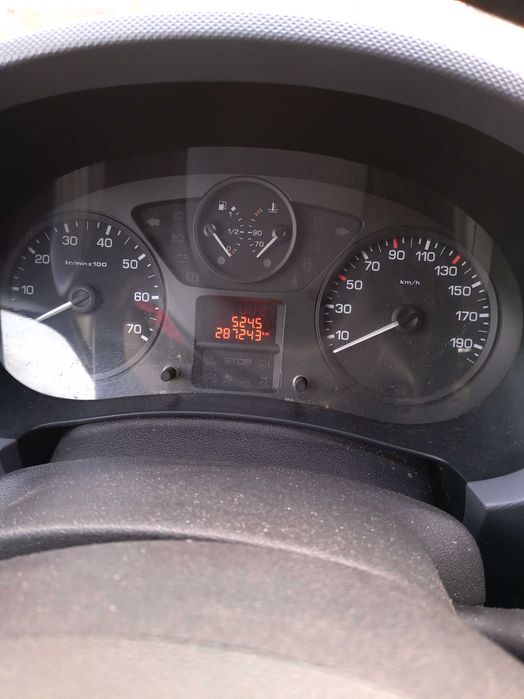 Peugeot Partner 1.6 HDI 2009 r. Trzyosobowy