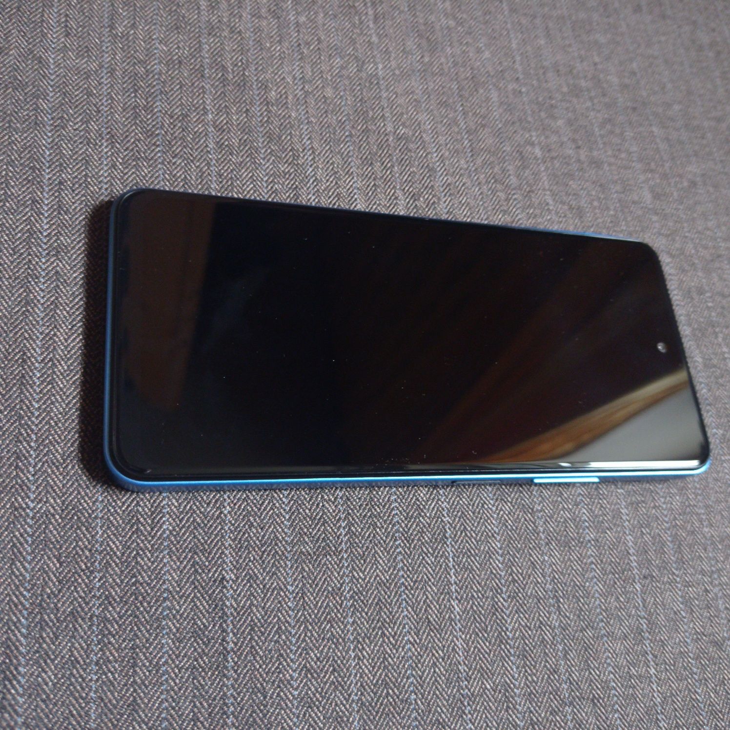 Blu phone G54 (4/128)