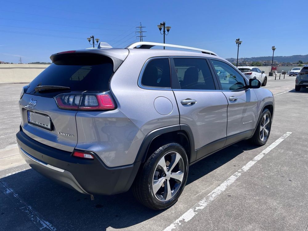 Jeep Cherokee 2020