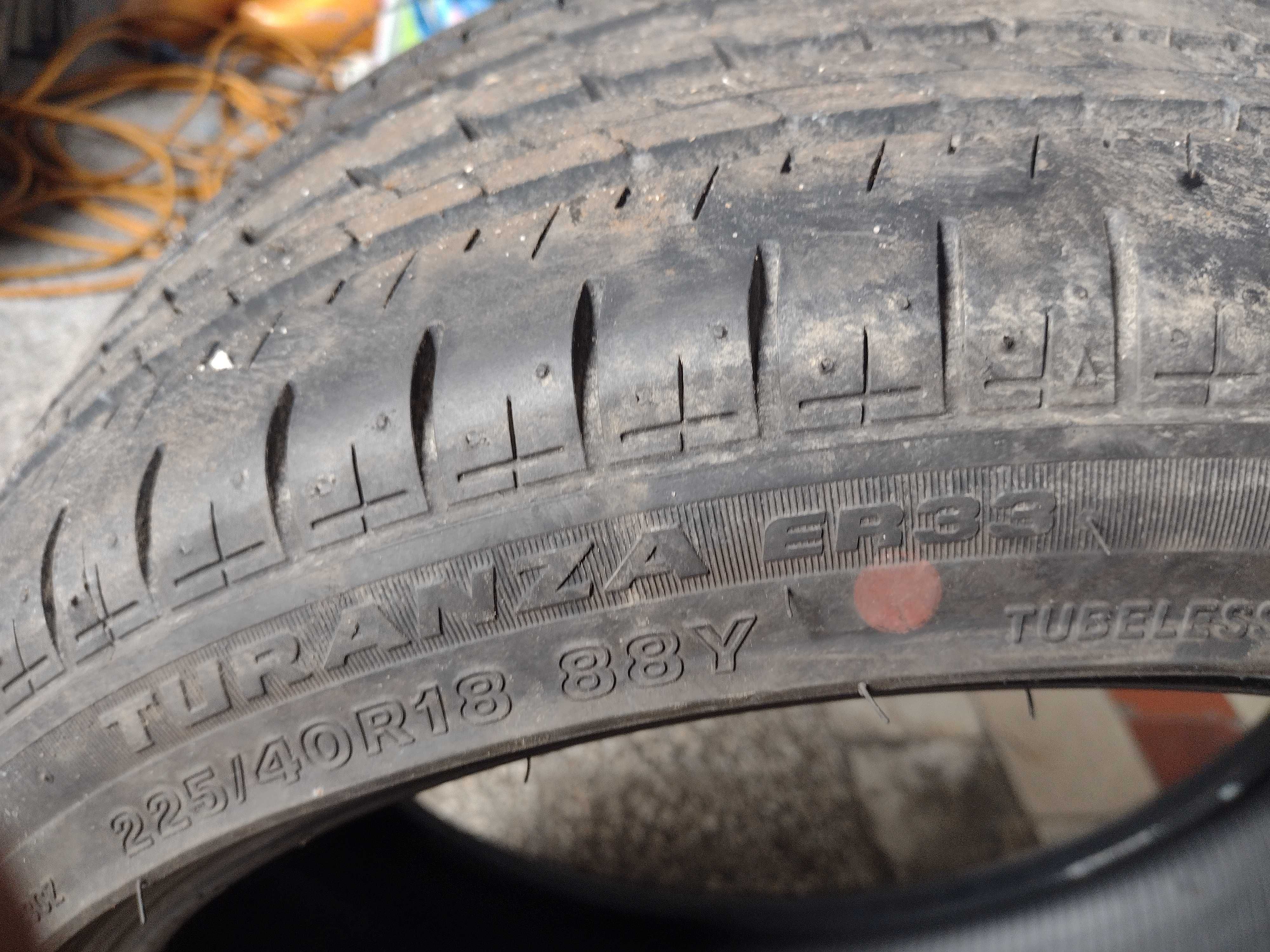 Opona 225/40 18  Bridgestone Turanza er33 z rantem jak nowa