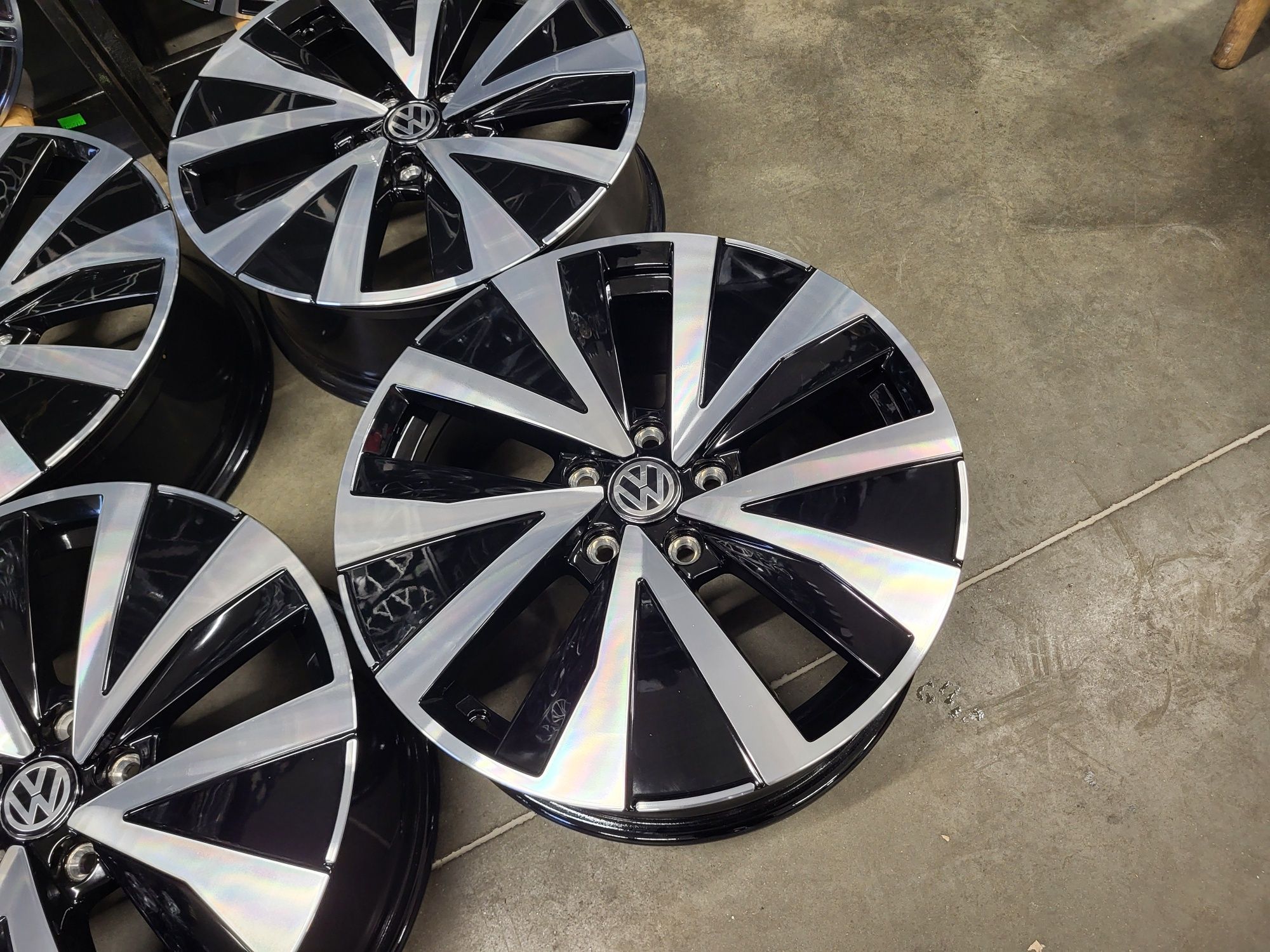 Alufelgi 18" 5x112 ET45 VW T-Rock Tiguan OEM Golf V VI  Caddy