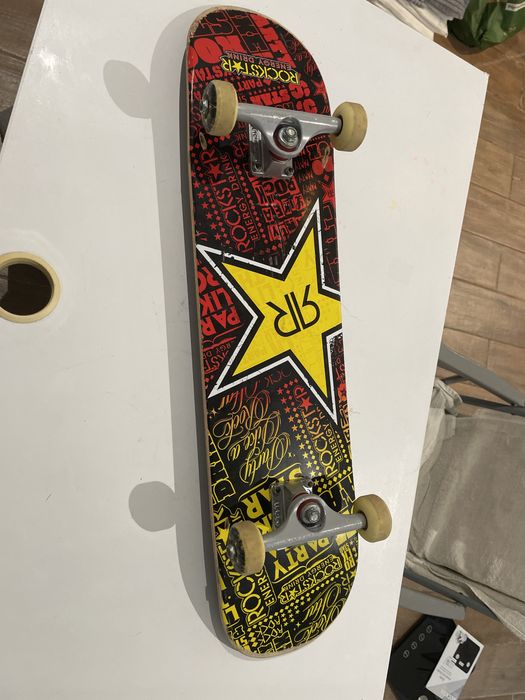 Skate completo em bom estado e usado poucas vezes