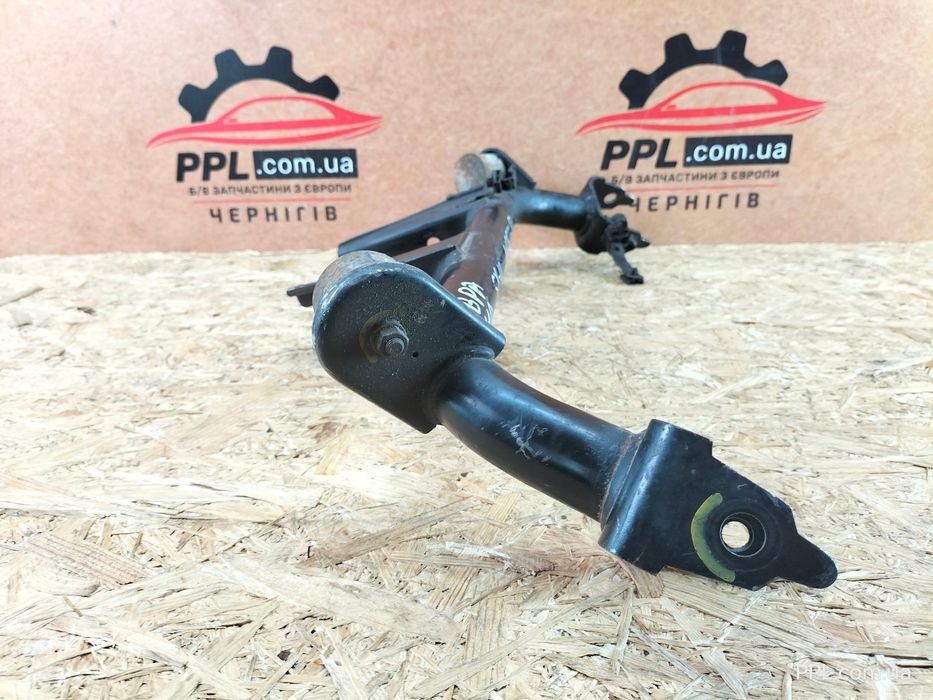 Suzuki SX4 06-13 балка крепление кронштейн верхний заднего редуктора