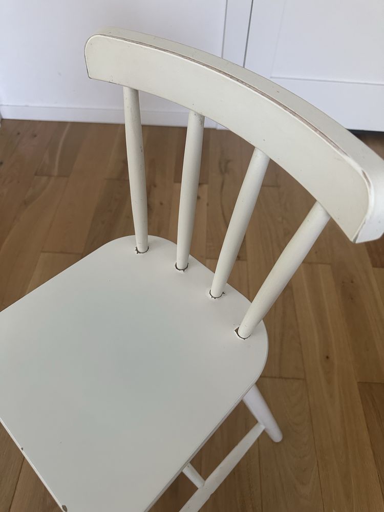 Krzesło dla dziecka Ikea AGAM białe