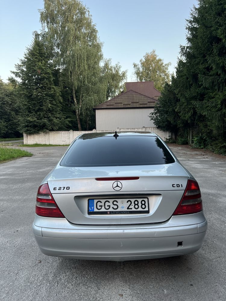 Mercedes W211 2.7 МКПП