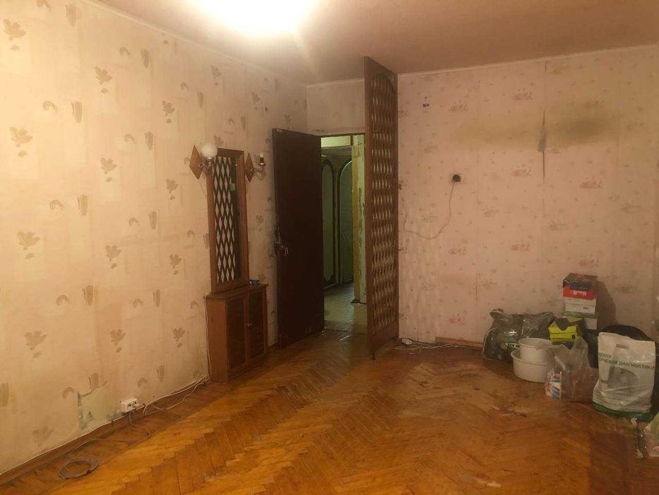 Продам кімнату у 2-х кімнатній квартирі на Салтівці...