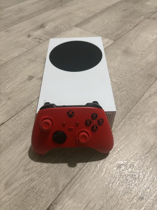 Xbox series s 512 gb+ 2 геймпада