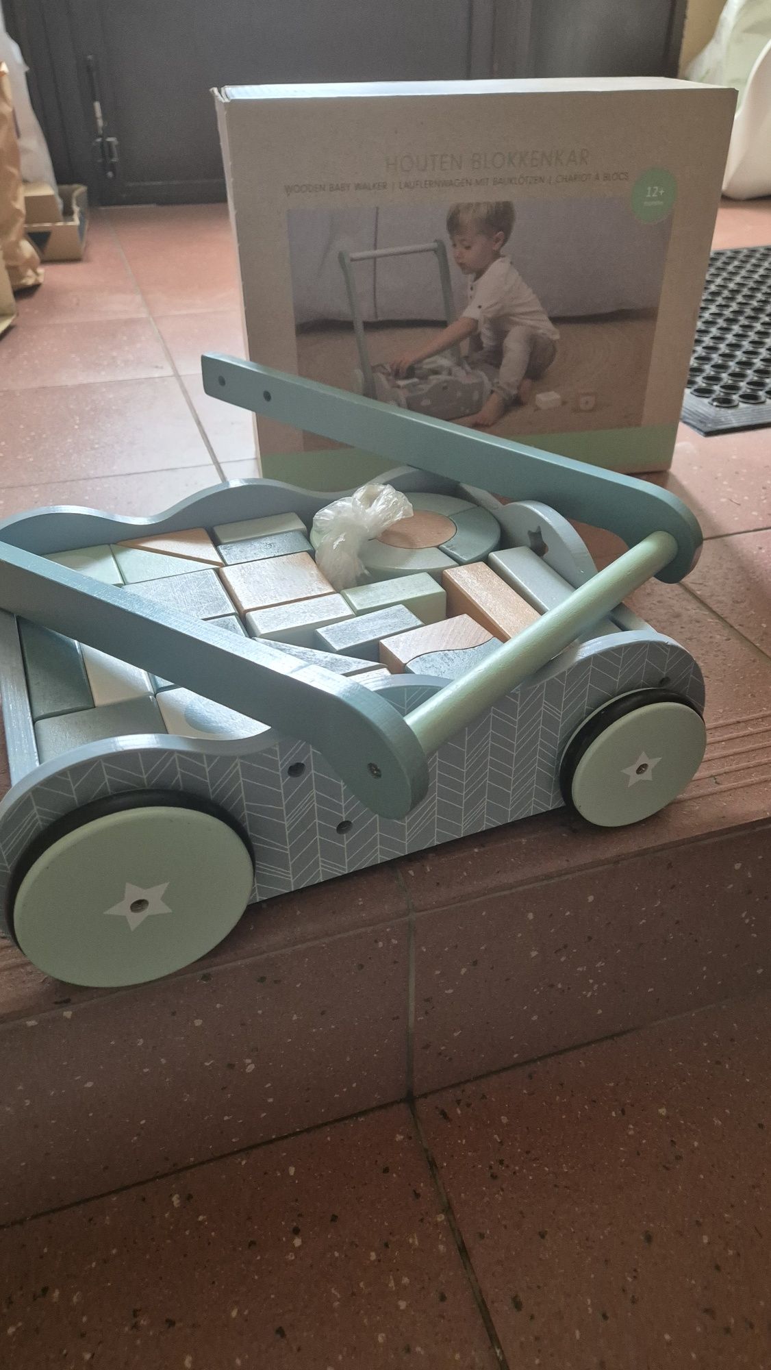 Little dutch wózek pchacz jeździk  z klockami