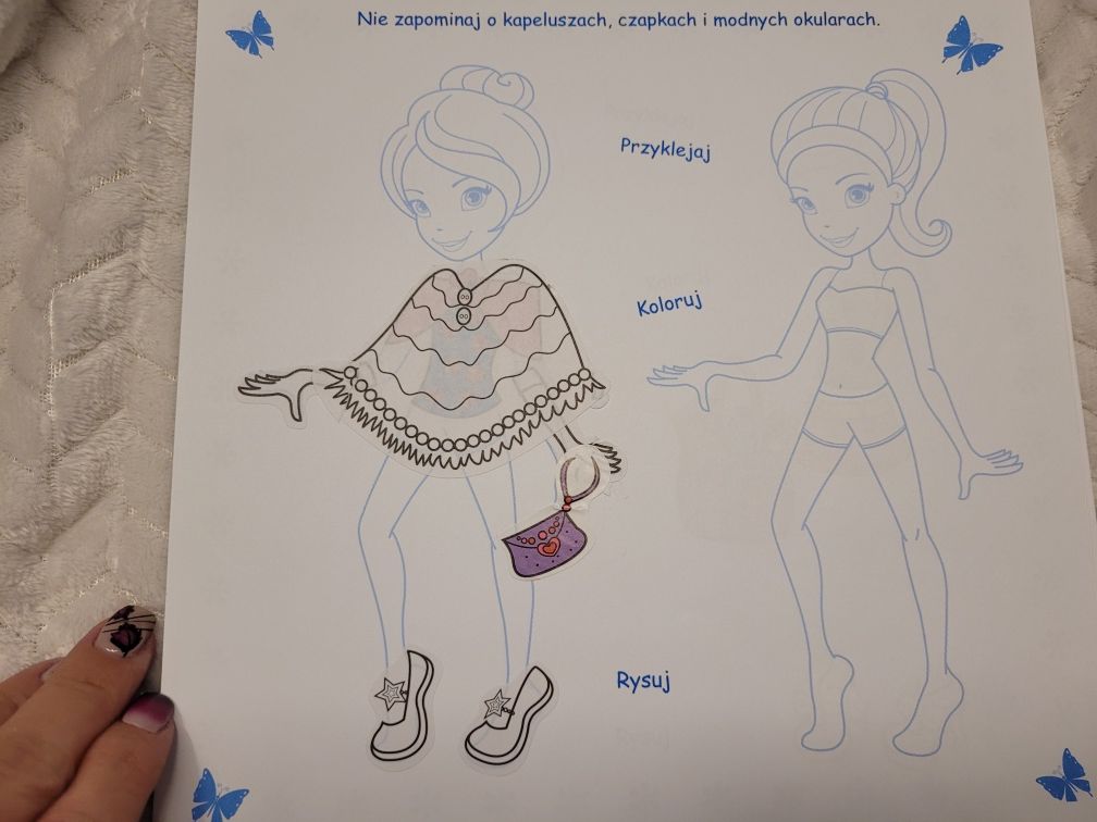 Kolorowanka i wyklejanka.Top modelki na pokazie mody
