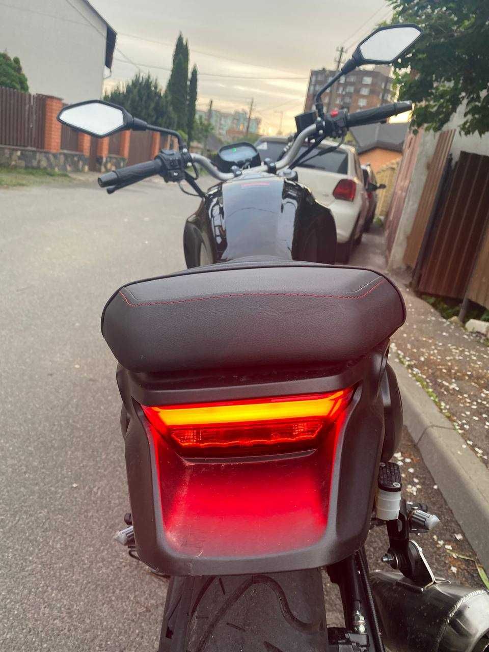 Loncin LX-250-12C AC4 - мотоцикл лонсін чоппер, класичний, кафе рейсер