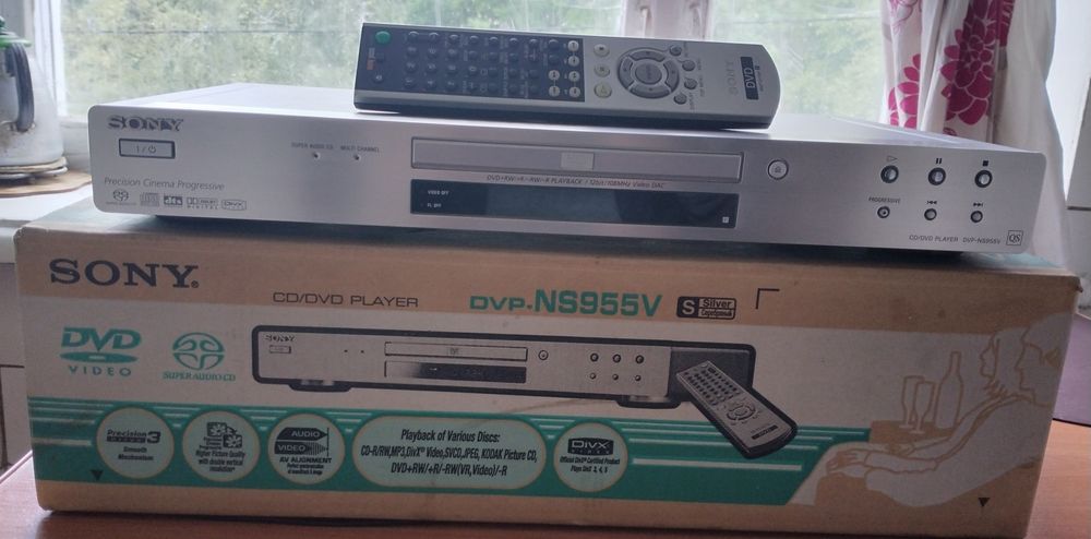 HI-FI  програвач DVD/SACD SONY DVP-ns955v