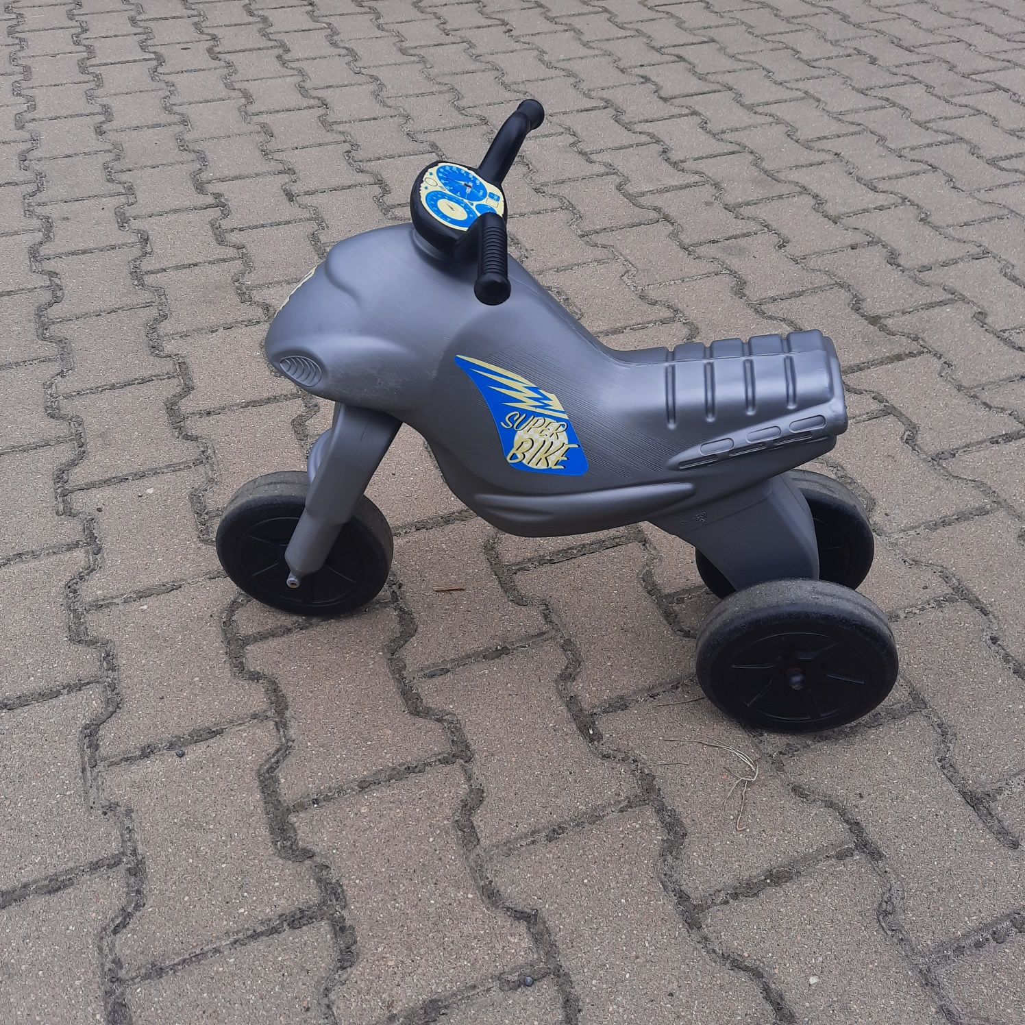 Stabilny rowerek biegowy motocykl motor 3 koła