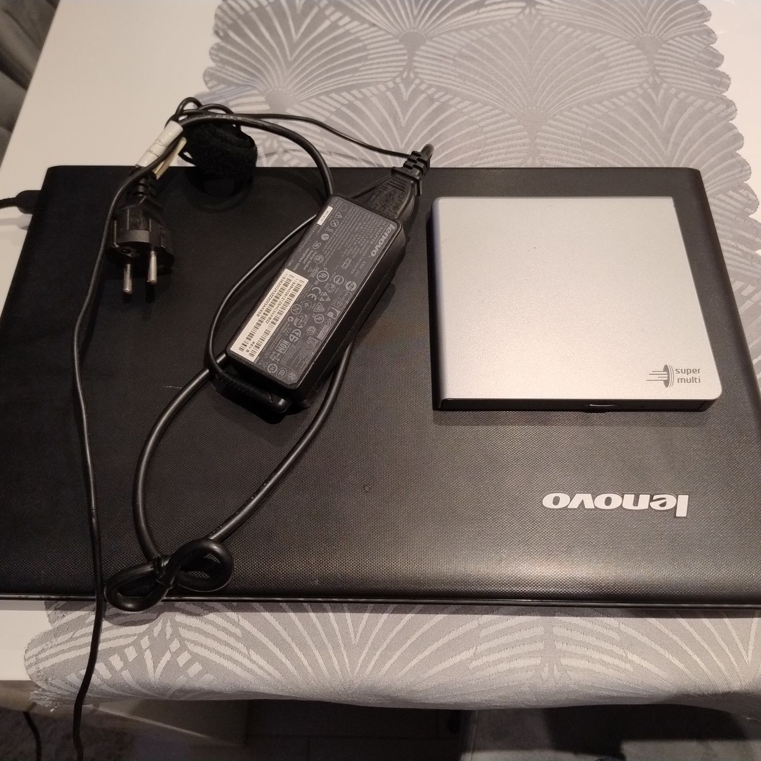 Lenovo i3 - 3110M  128/8/ 17"