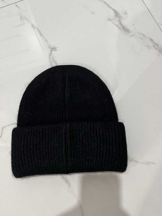 Zimowa czarna czapka nowa
