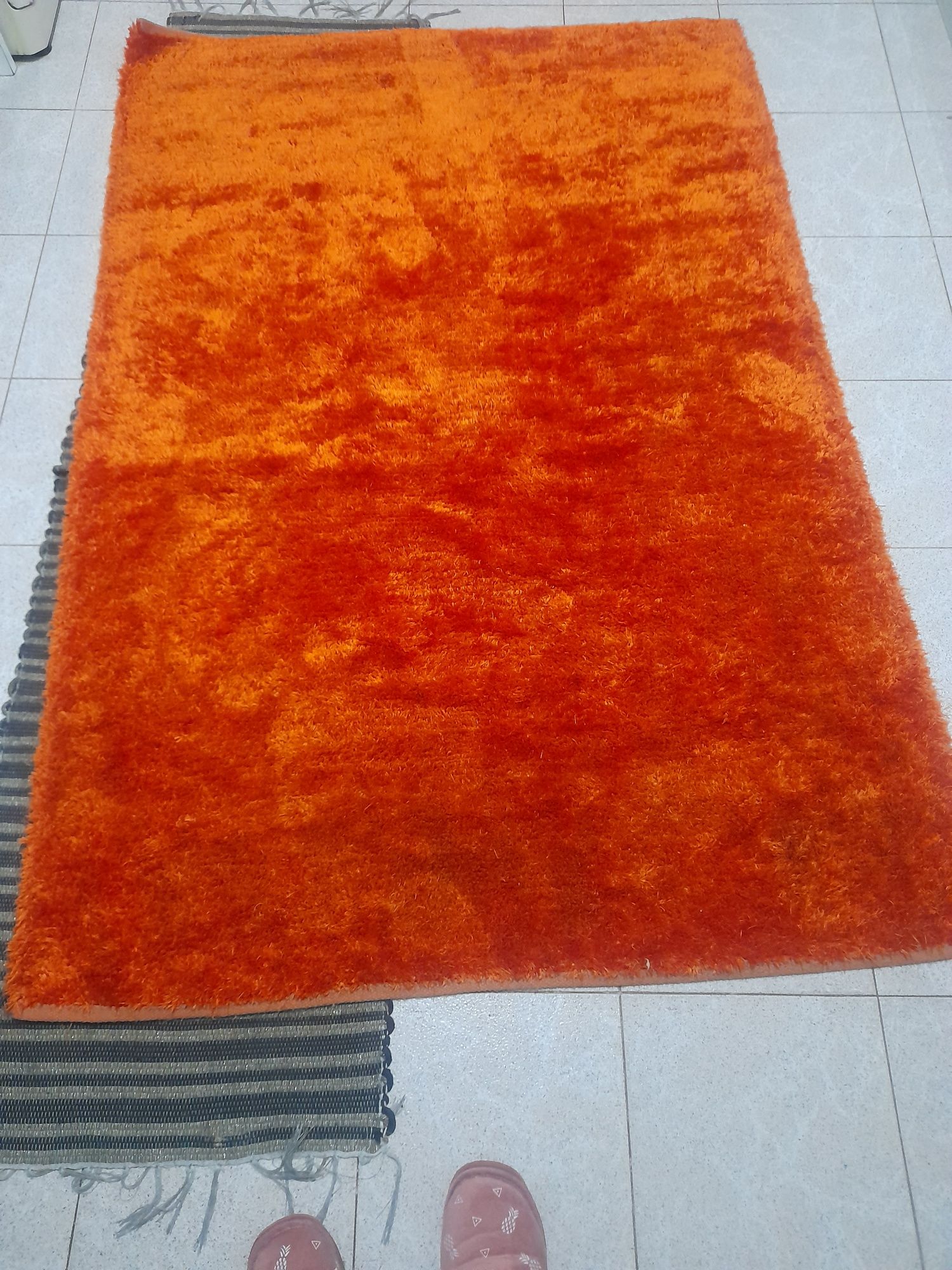 Carpete cor d laranja