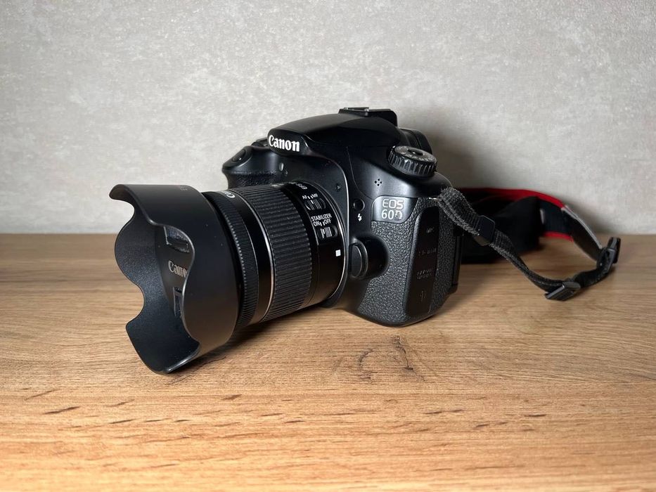 Фотоапарат Canon 60D + 18-55 1:4-5.6 STM