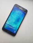 Samsung J7             .