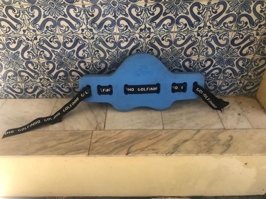 Cinto para hidroginastica marca Golfinho azul e preto