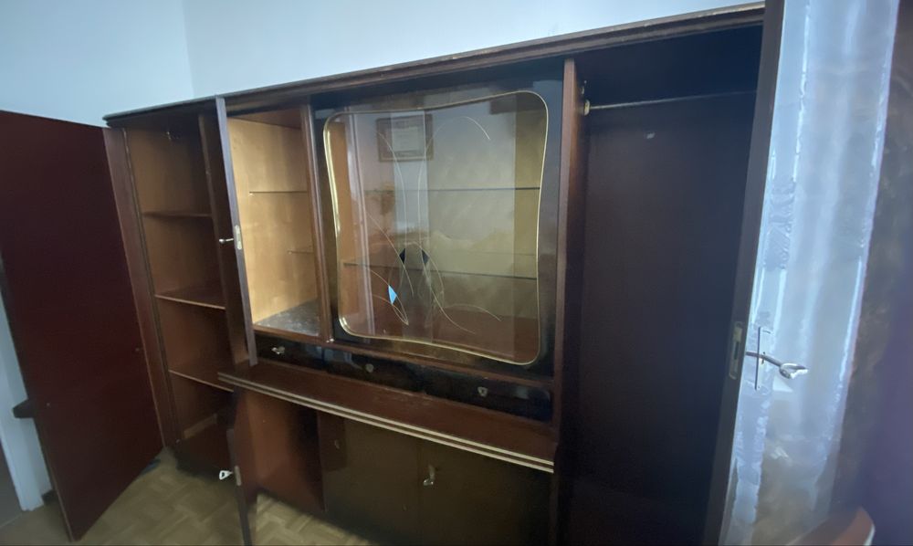 Serwantka i szafa w jednym