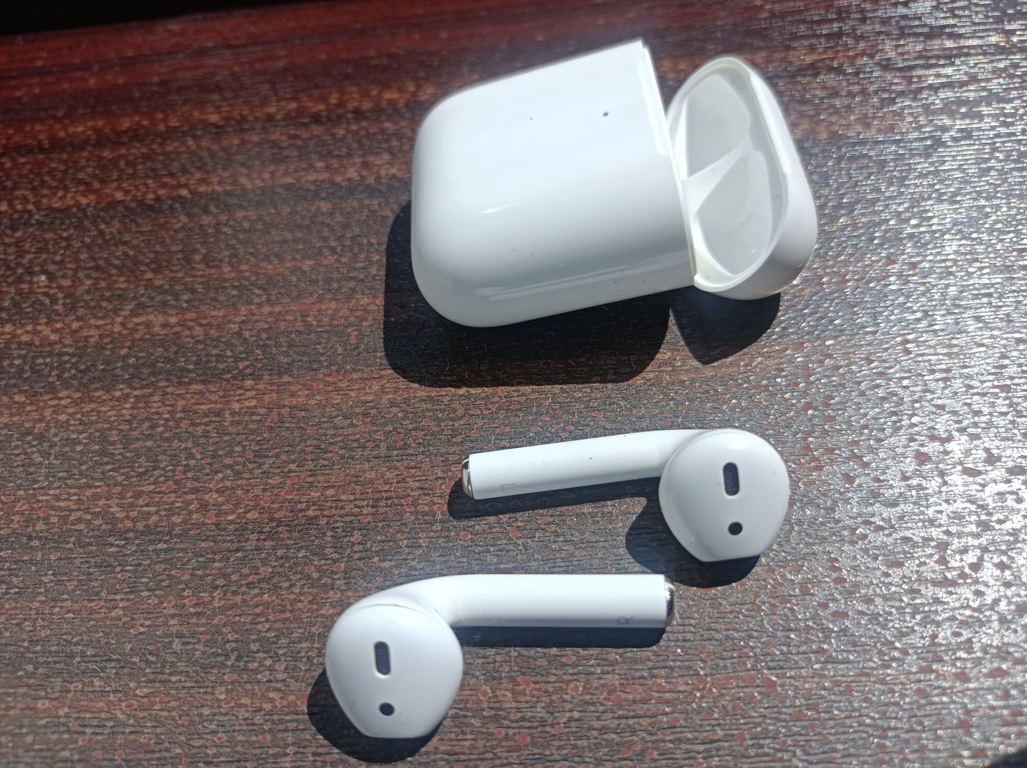 Apple AirPots 2 original с кейсом