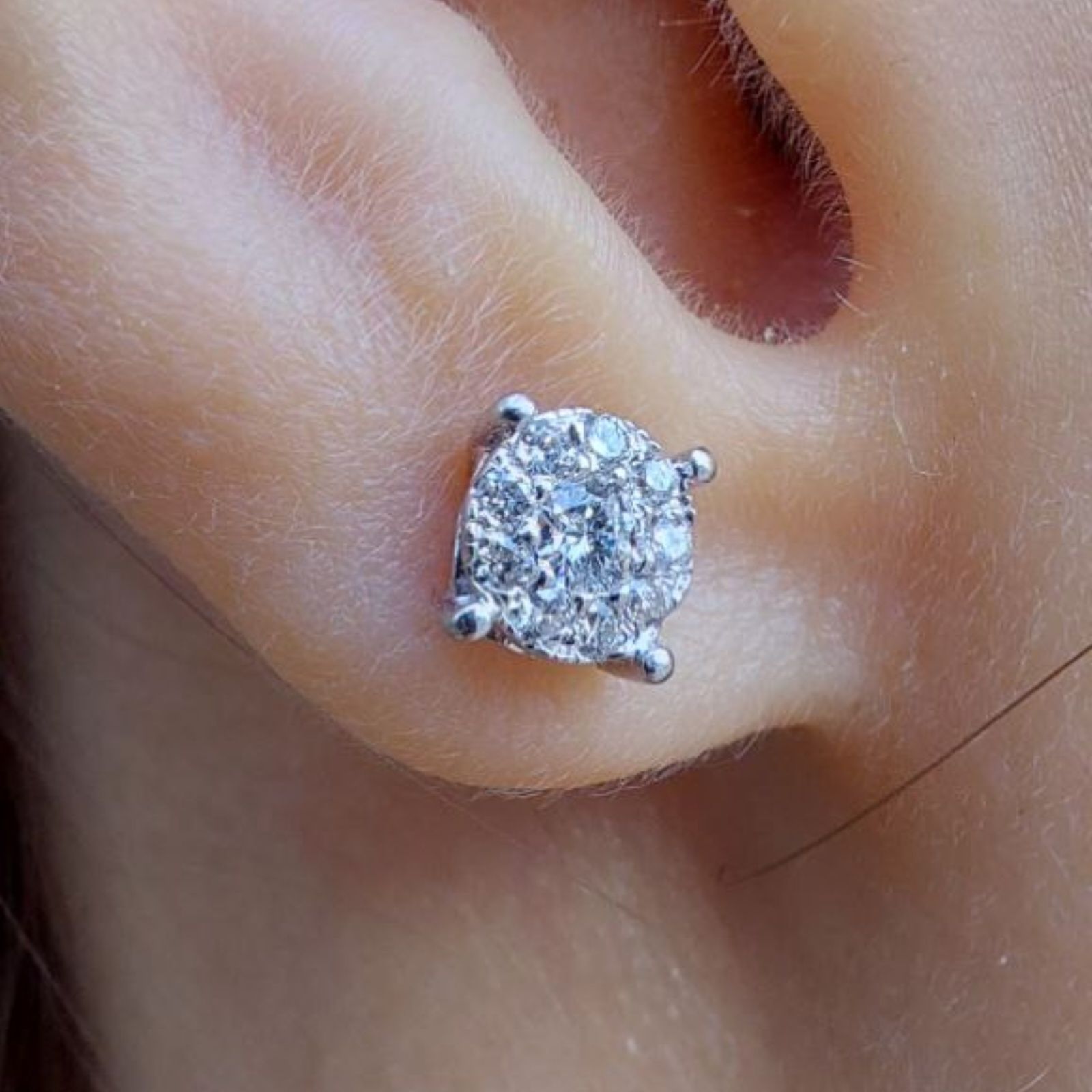 Серьги сережки золотые с бриллиантами 750Пр белое золото 2г, 0,3 Карат
