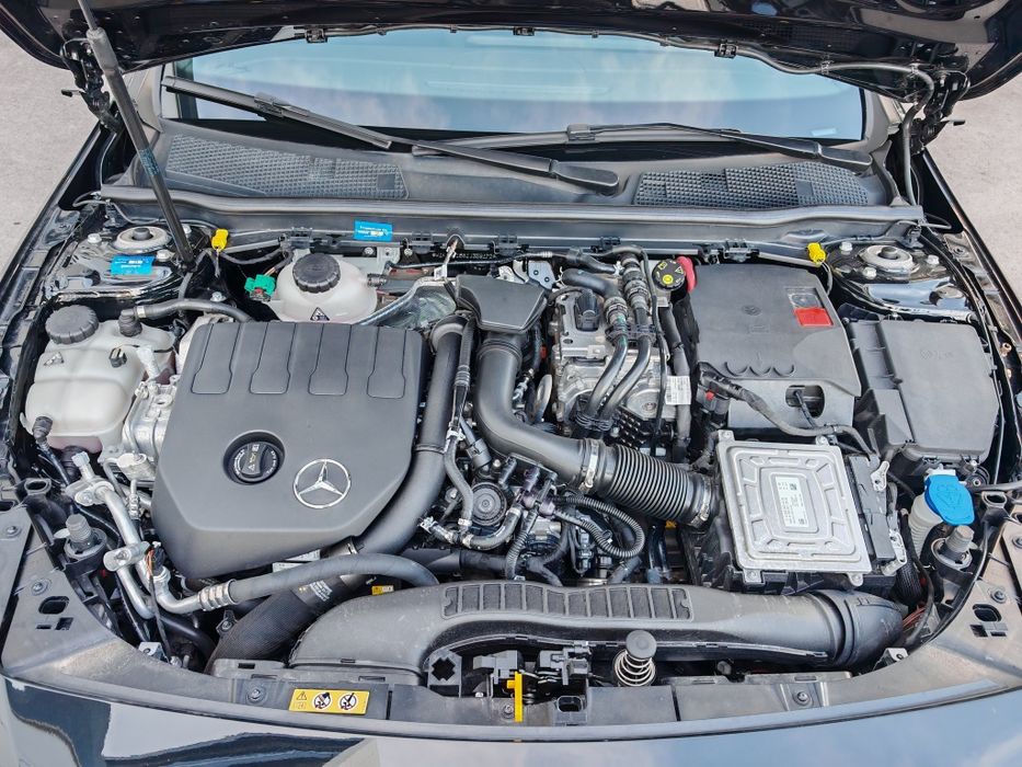 Mercedes A 250e AMG limousine