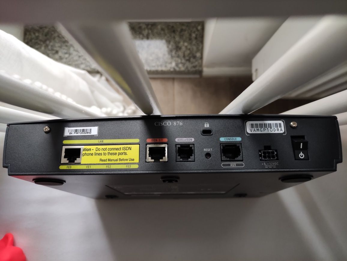 Router Cisco 876