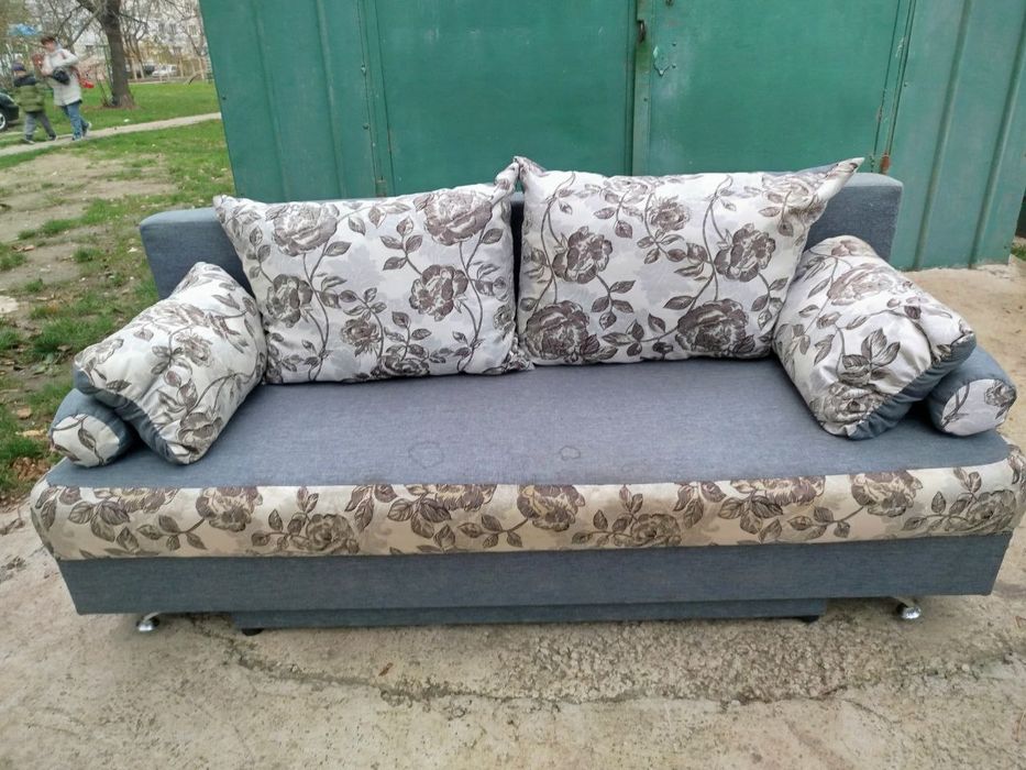 Продам диван евро книжка