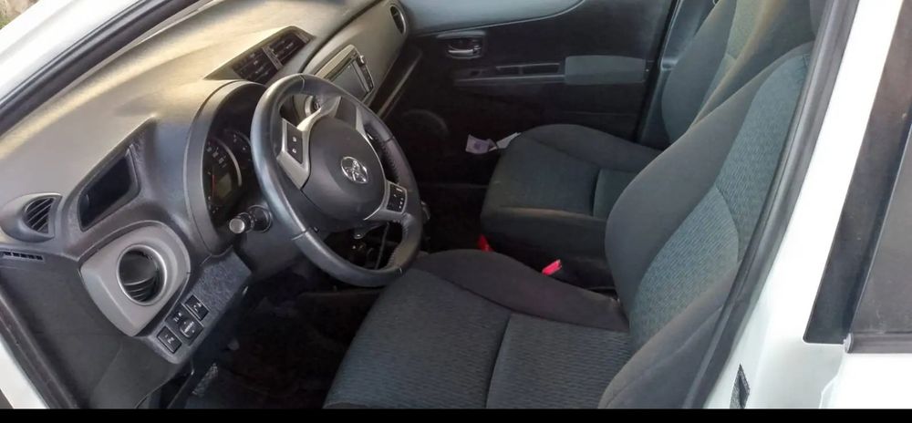 Toyota Yaris 2012 Caixa Automática
