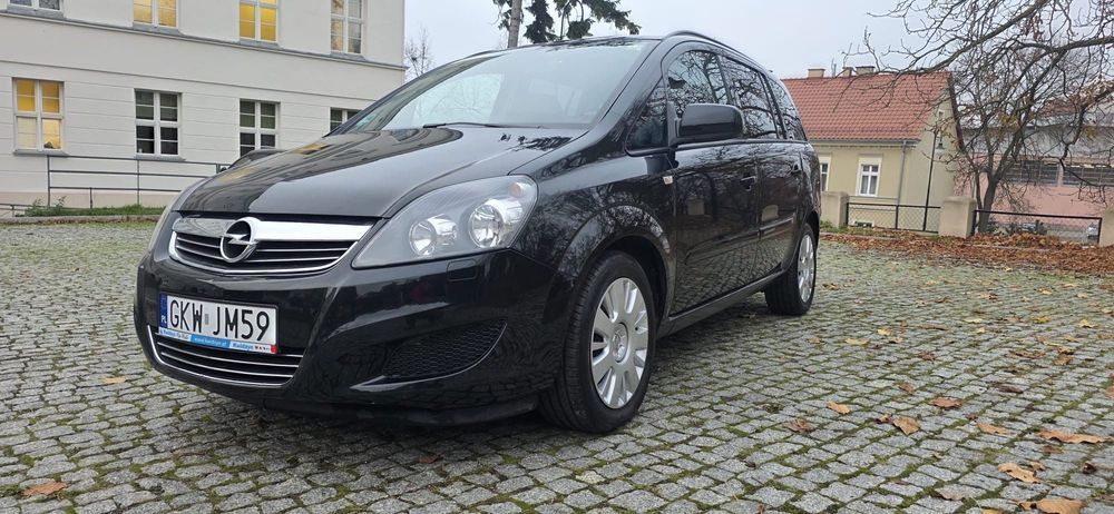 Opel Zafira 1.6 BENZYNA 115KM  7 Osobowy Kamera Nawigacja DWA KPL. KÓŁ Hak