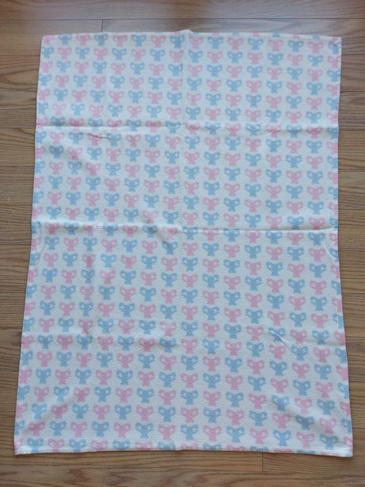 Mantas Bebé Rosa / Branco - Zara Home NAF NAF Girandola C&A
