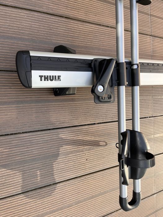 Barras de Tejadilho Thule com suporte de Bicicletas