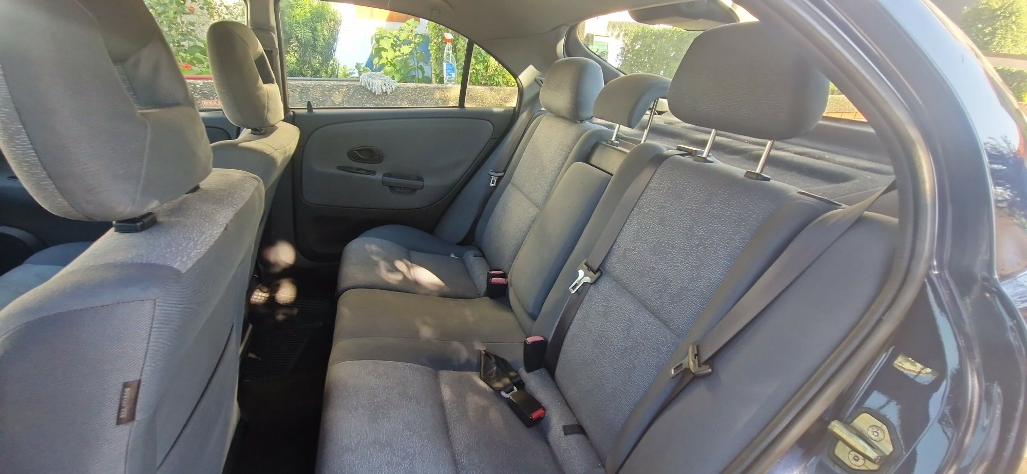 Mitsubishi Carisma versão Confort excelente estado.