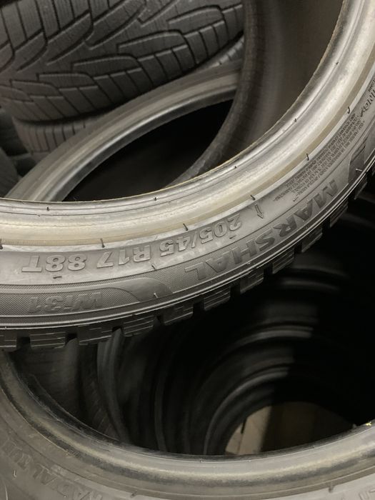 Зимние шины 205/45 R17 Marshal (Kumho) Wi31 резина