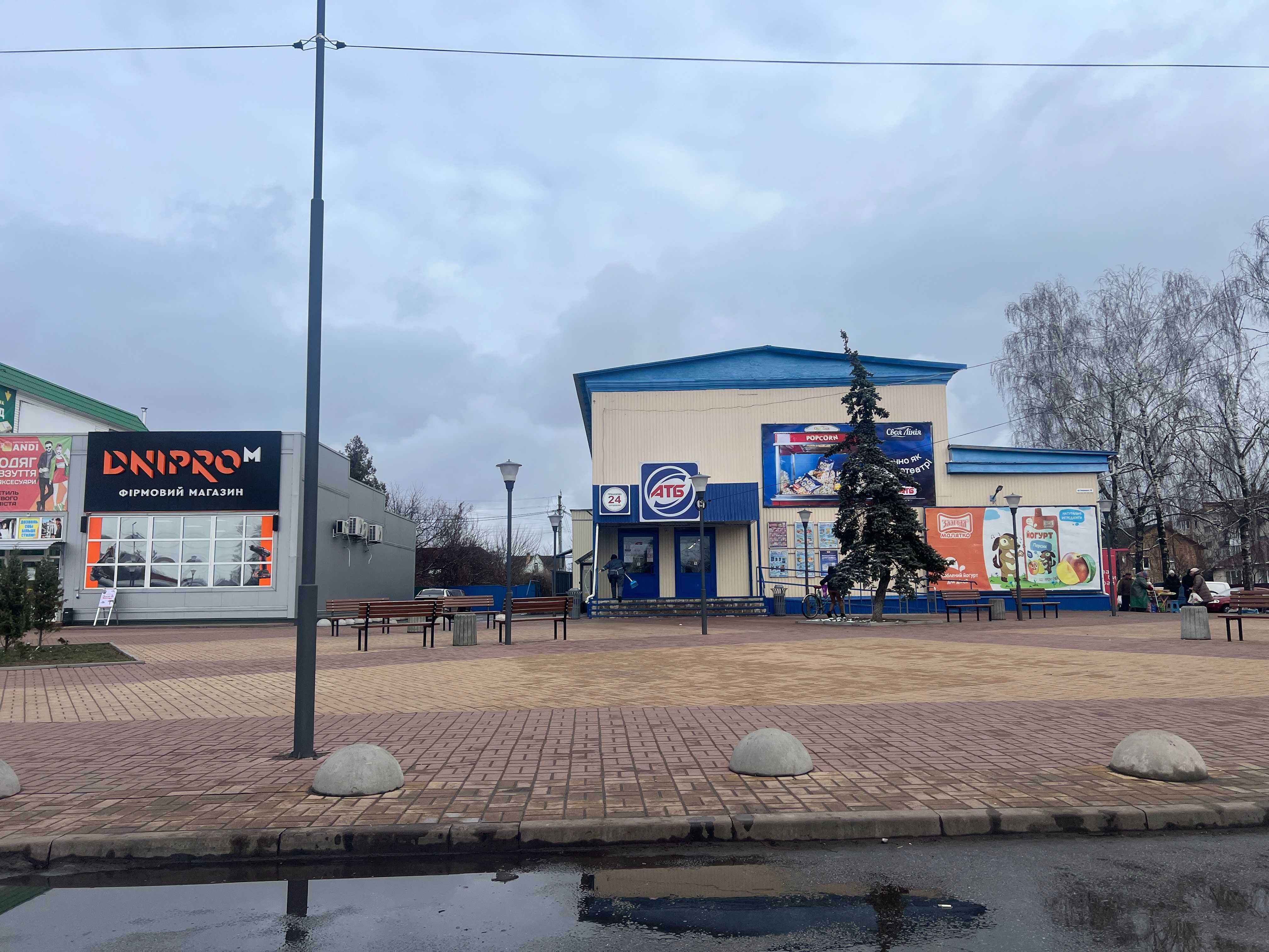 Продаж магазину площею 150м2 в центрі міста Яготин, напроти АТБ