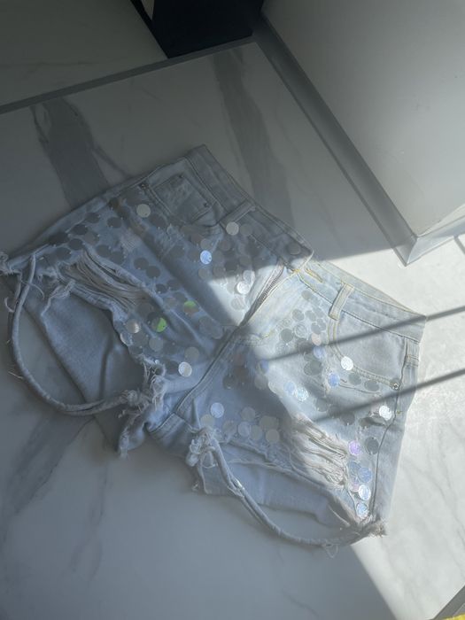 Джинсові шорти голубі  з паєтками