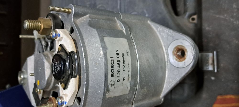 Новий генератор BOSCH 28V 20/65A  ( 0120 468 054)