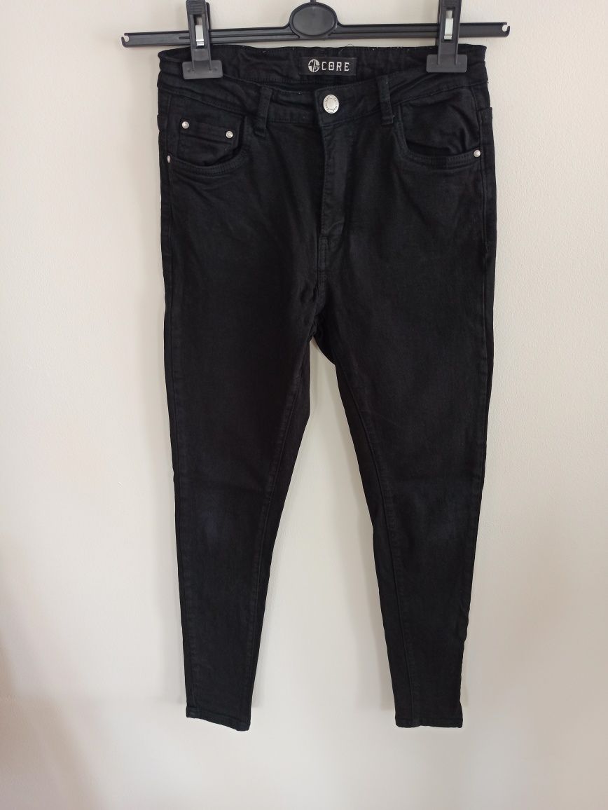 Czarne spodnie jeansy Core S/36 skinny rurki średni stan elastan elast