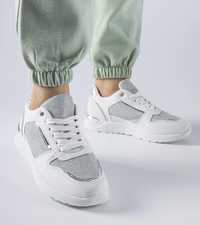 Białe sneakersy z ozdobną nitką Facondo 40