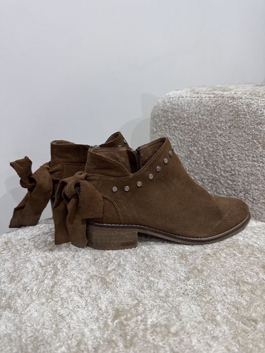 Botas em Pele Camel