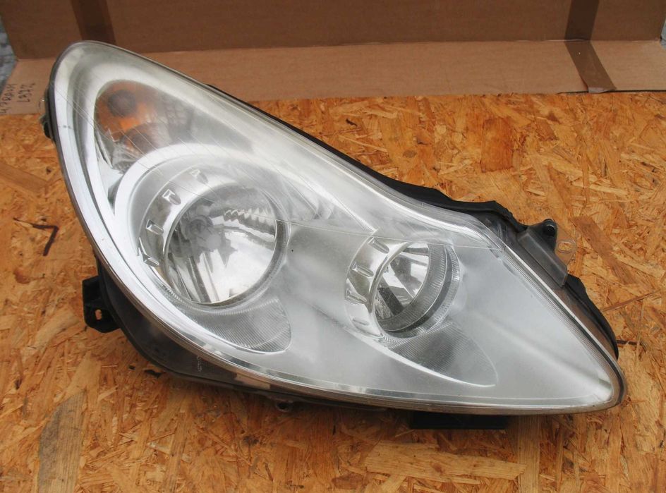 Opel Corsa D lampa prawa przód Oryginał EU opis